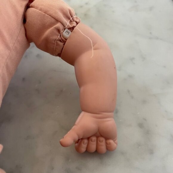 MADAME ALEXANDER 2018 Sweet Smiles 14-Inch Baby Doll - Picture 13 of 16